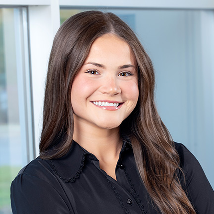 Caitlin McGarry Photo